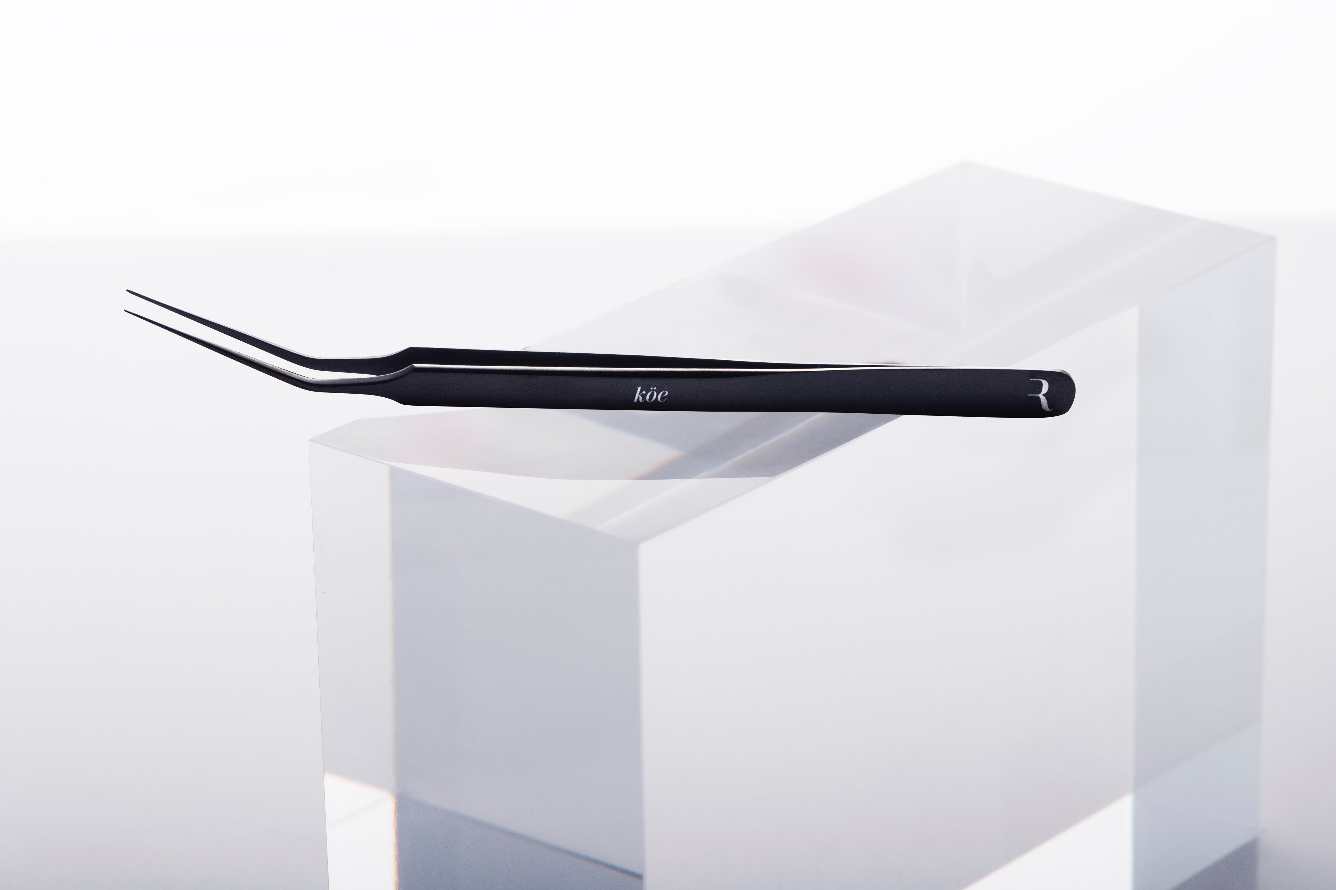 Köe Isolation Tweezer
