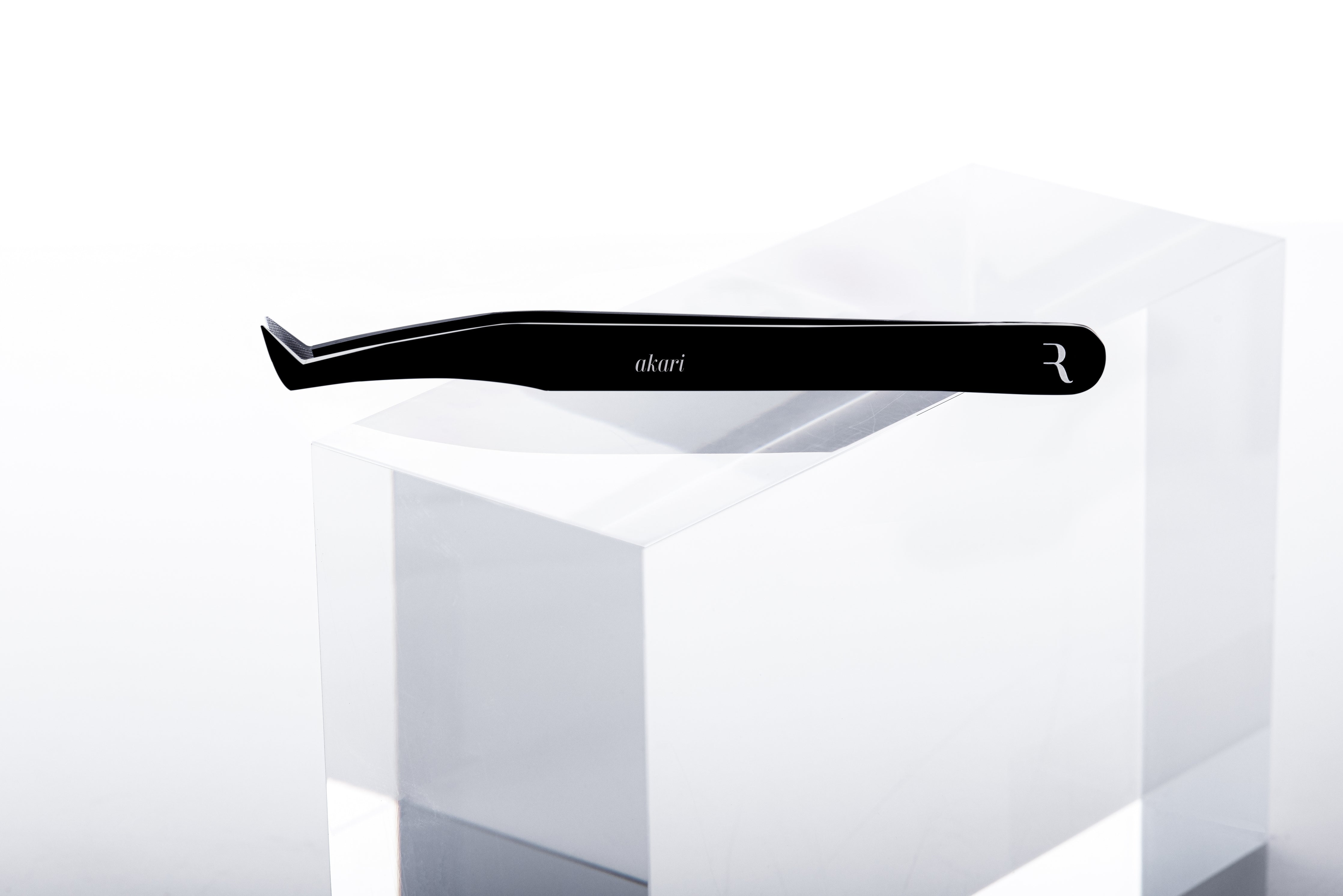 Akari Light Volume OmniGrip Tweezer