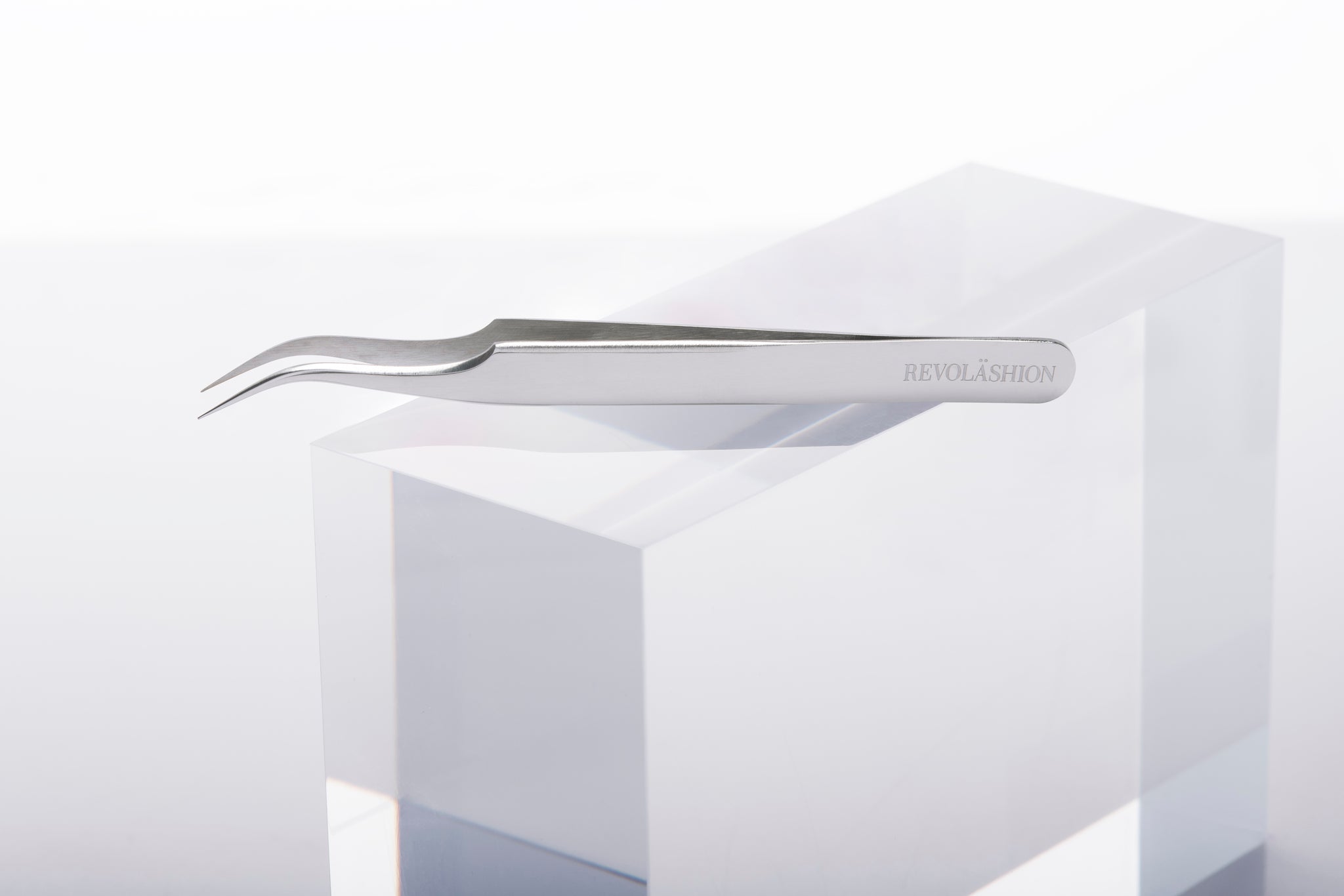 Monaco Light Volume Tweezer