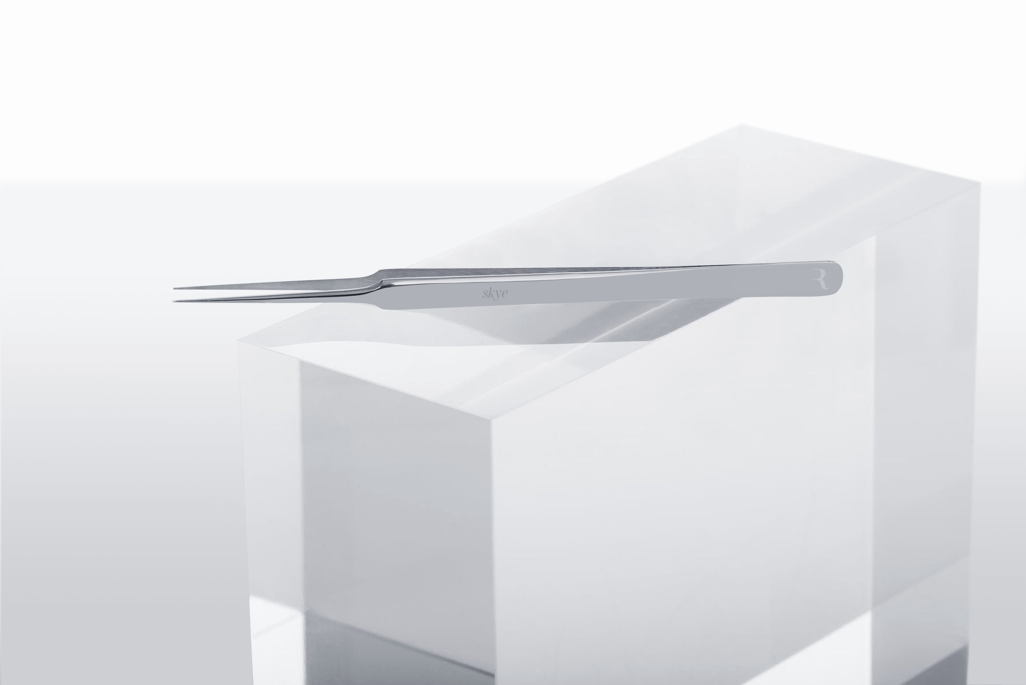 Skye Straight Isolation Tweezer