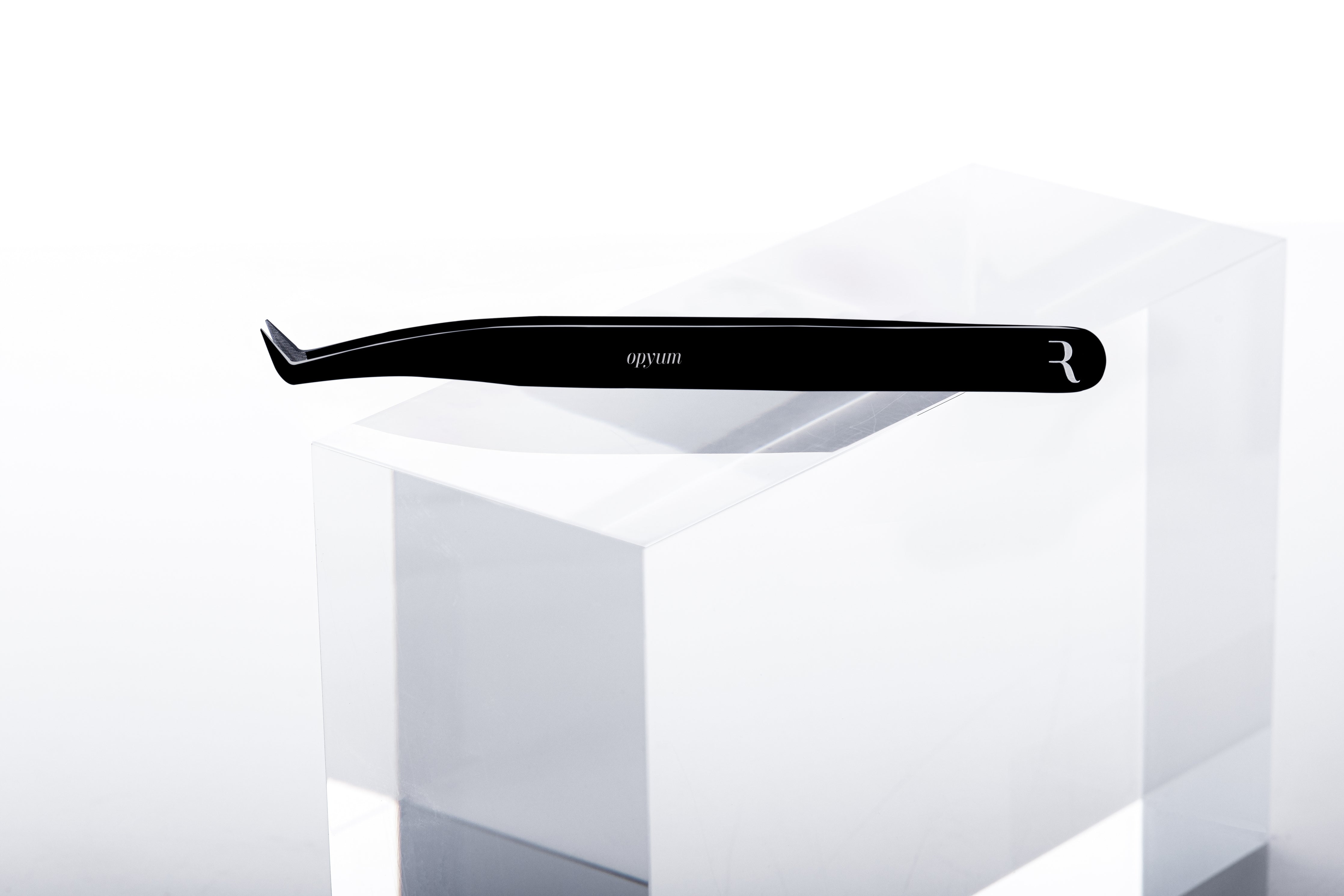 Opyum Mega Volume OmniGrip Tweezer